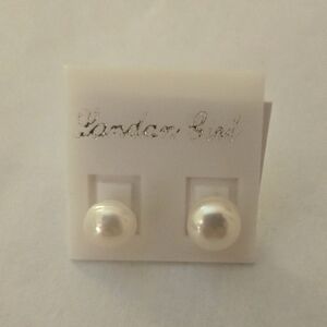 White pearl stud earrings with rubber backing,  small, vintage jewelry